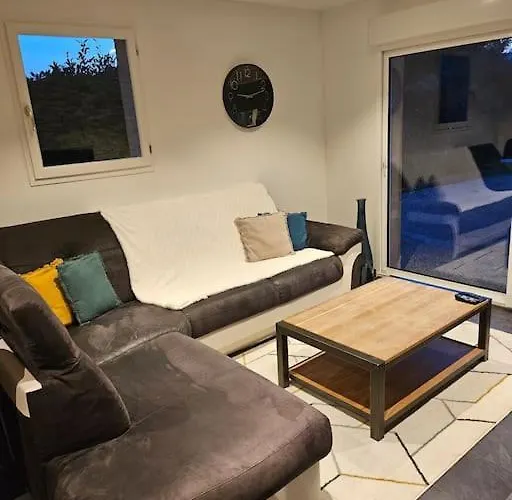 Superbe Bas De Villa Au Calme